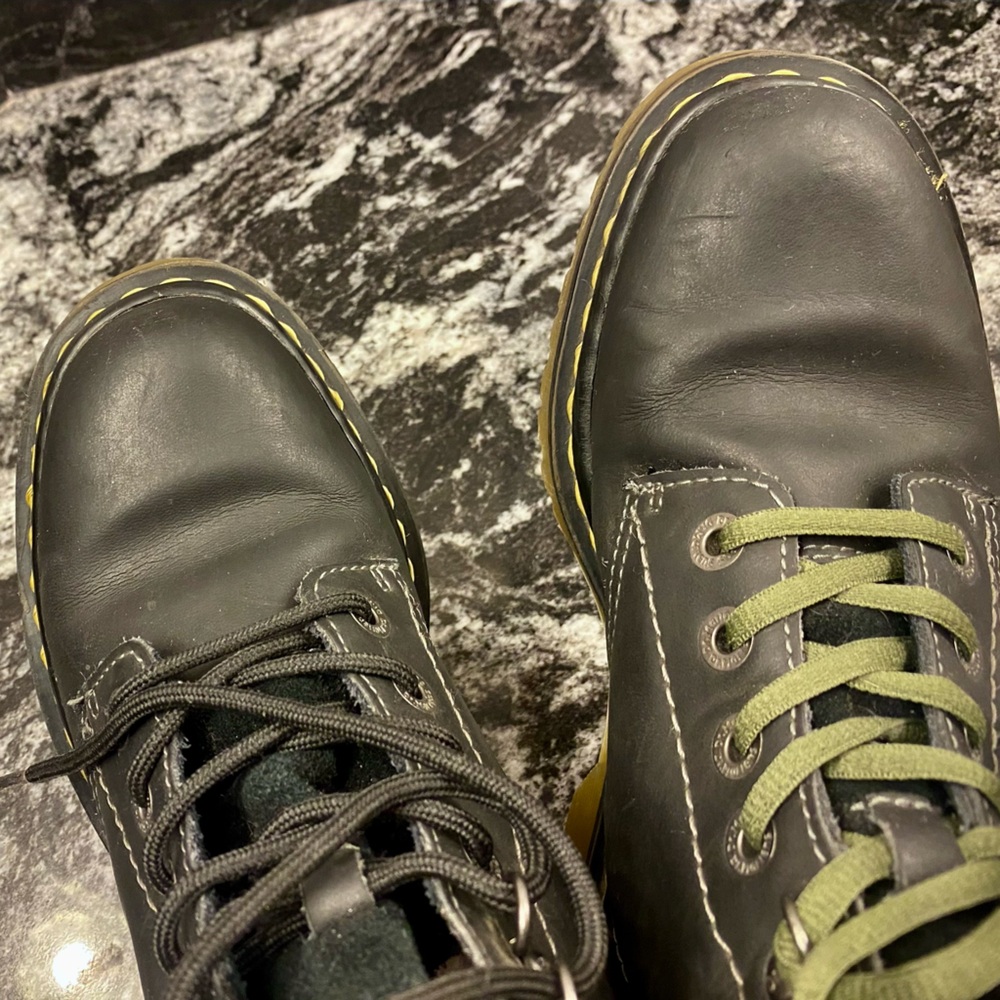 Dr. Martens Luana 7 Eyelet Lace Up Black Boots Women’s Size 6 UK 4 Leather - Picture 9 of 16
